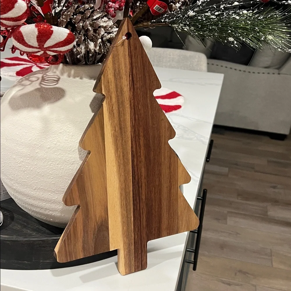 Cute. WOODEN🎄🌲